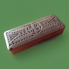 4Fach Holzdose,-schachtel,Kerbschnitzerei,Brandstempel RW,13x5x3cm,gebraucht