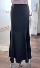 schwarzer Maxi-Rock, Rock