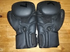 Unbenutzte schwarze handschuhe - unbenutzte,