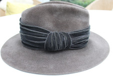 ELKE MARTENSEN Hut Fedora Braun Filz Samt