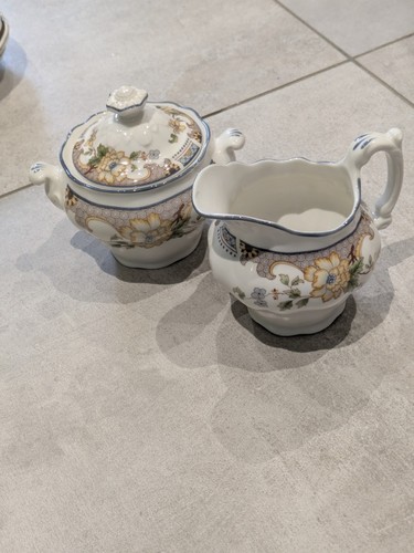 Royal doulton the majestic - doulton,