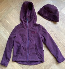 Jack Wolfskin Fleecejacke brombeer-farbig Größe 128 mit passender Mütze Grösse M