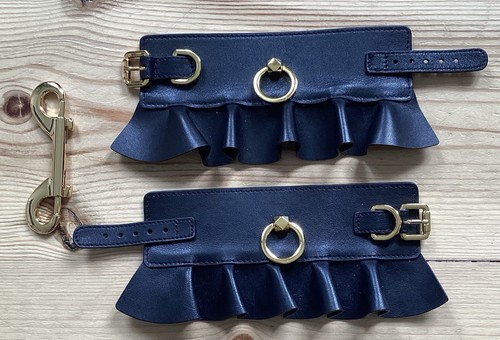 Leder handfesseln von upko - leder-handfesseln,