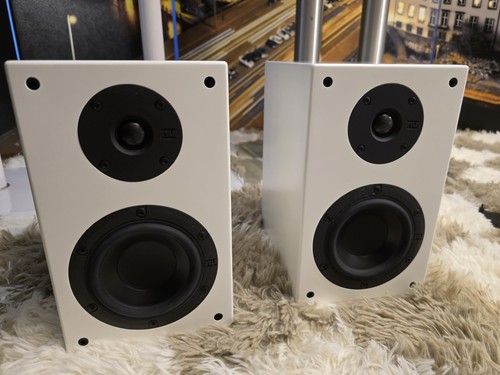 Rear surround dipol - /,