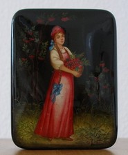 Russische Lackmalerei! Handbemalte Dose Signiert Romantisches Mädchen mit Blumen