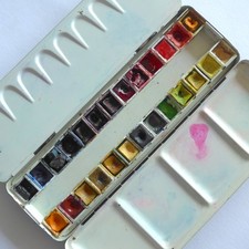 +++ Schmincke Aquarell Malkasten Metallkasten 26 x Näpfchen +++