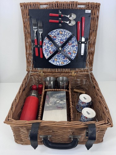 Vintage picknickkorb aus weide - vintage,