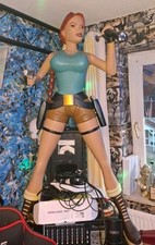 Lara croft lebensgroß - lebensgroß, tomb