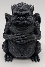 Attraktiver Gargoyle, schwarz