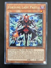 Schicksalsdame Vergangenheit