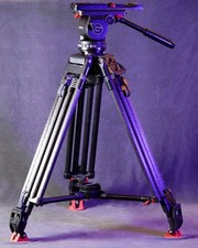 Sachtler Video 20P Stativsystem mit ENG CF HD Stativ und Mittelspinne und Füße