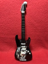 Kurt Cobain Nirvana Mini-Gitarre Guitar Modell 24x7cm Schwarz