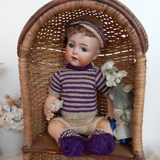 Antike Puppe,  Franz Schmidt 1295 mit antiken Puppenstrandkorb All original