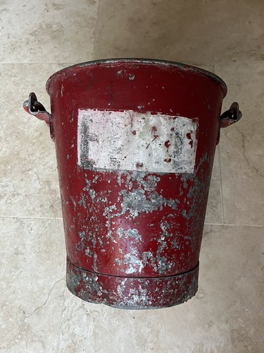 Vintage feuereimer rot mit - vintage,