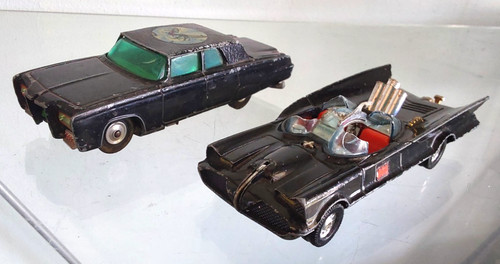 Corgi toys batmobile - corgi,