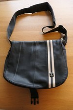 Crumpler Schul- Bürotasche mit Laptopfach