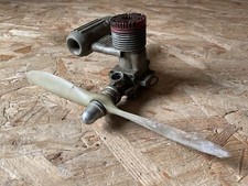 Modellmotor WEBRA 61 mit Propeller