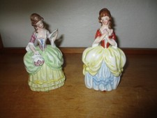2 alte Porzellanfiguren Frauen