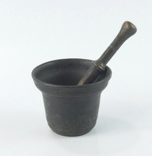 Kleiner alter Mörser mit