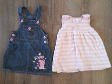 Jeanskleid „Peppa Pig“ und Baumwollkleid „Winnie Pooh“ Mädchen, Gr: 2-3 jrs