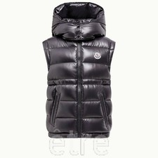 Moncler Daunen-Hooded-Weste