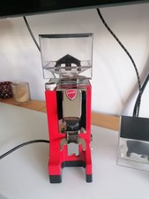 Eureka Mignon MCI Barista Mühle Rot Timer 2 Bohnenbehälter + Tamper