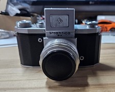 Praktica FX DDR Spiegelreflexkamera + Objektiv + Kameratasche