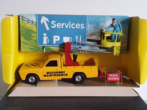 Corgi toys 413 mazda motorway - mazda,