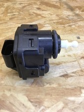 359994 Stellmotor Scheinwerfer links AUDI A6 (4B, C5) 8L0941295