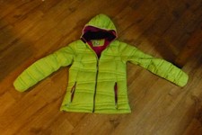 Leichte Daunenjacke grün/pink