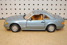 Revell 1990 mercedes benz - 1/18,