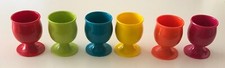 6 bunte Kunststoff Eierbecher  Retro Vintage Look für tollen Frühstückstisch