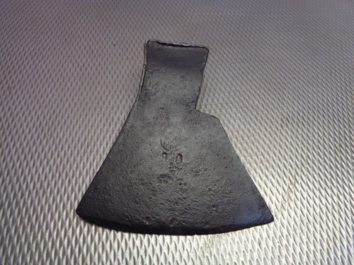Altes beil axt geschmiedete - altes,