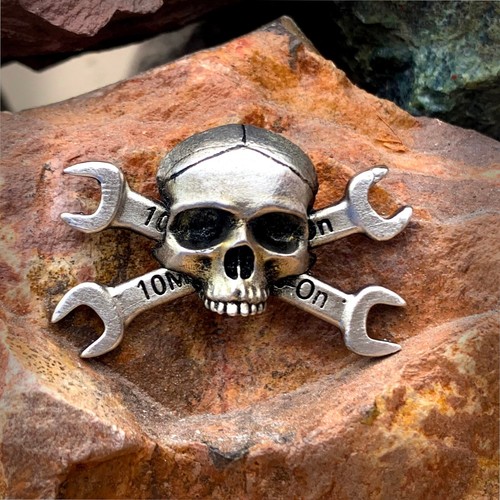Skull and crossbones - skull,