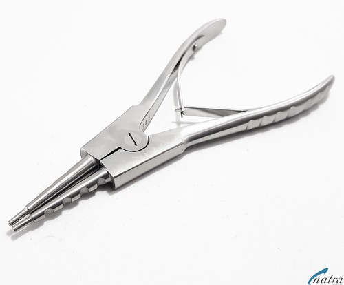Body piercing tattoo - piercing,