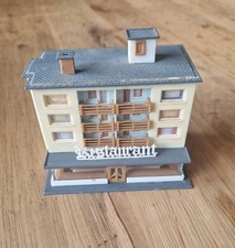 Faller 2291 Mehrfamilienhaus mit Restaurant Spur N