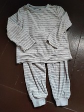 Schlafanzug  grau weiß gestreift  Gr. 116   (J )