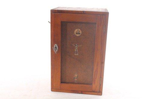 Kleiner alter holzschrank - alter,