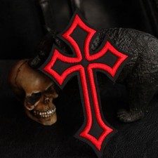 Kreuz schwarz rot Stickerei