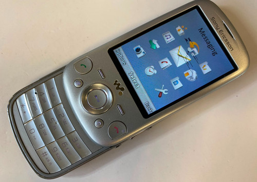 Sony ericsson w20i zylo - sony, handy