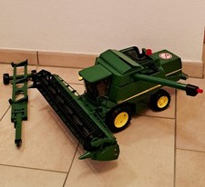 BRUDER John Deere Mähdrescher
