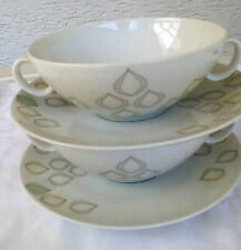 2 schöne Suppentassen mit