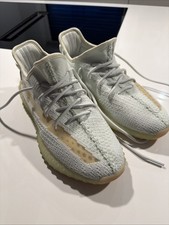Yeezy Boost 350 V2 Hyperspace