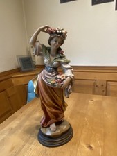 handgeschnitze Holzfigur heilige Elisabeth / Grödnertal /38cm