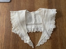 Sehr alter Spitzenkragen