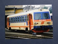 Lok ÖBB Triebwagenzug Historisches Eisenbahn Foto Station offene Tür blau weiß