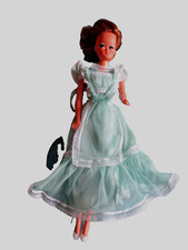 Vintage Petrapuppe mit kastanienfarbenen Haar und echten Wimpern aus den 70ziger