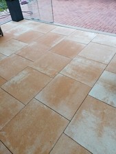 Terrassenplatten / Beton 60 x 60 cm, ca. 17,5 m² (verlegt auf 4,8x3,6m)