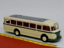 IFA H6 Bus elbenbein grün -