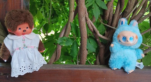Labubu und monchichi - und,